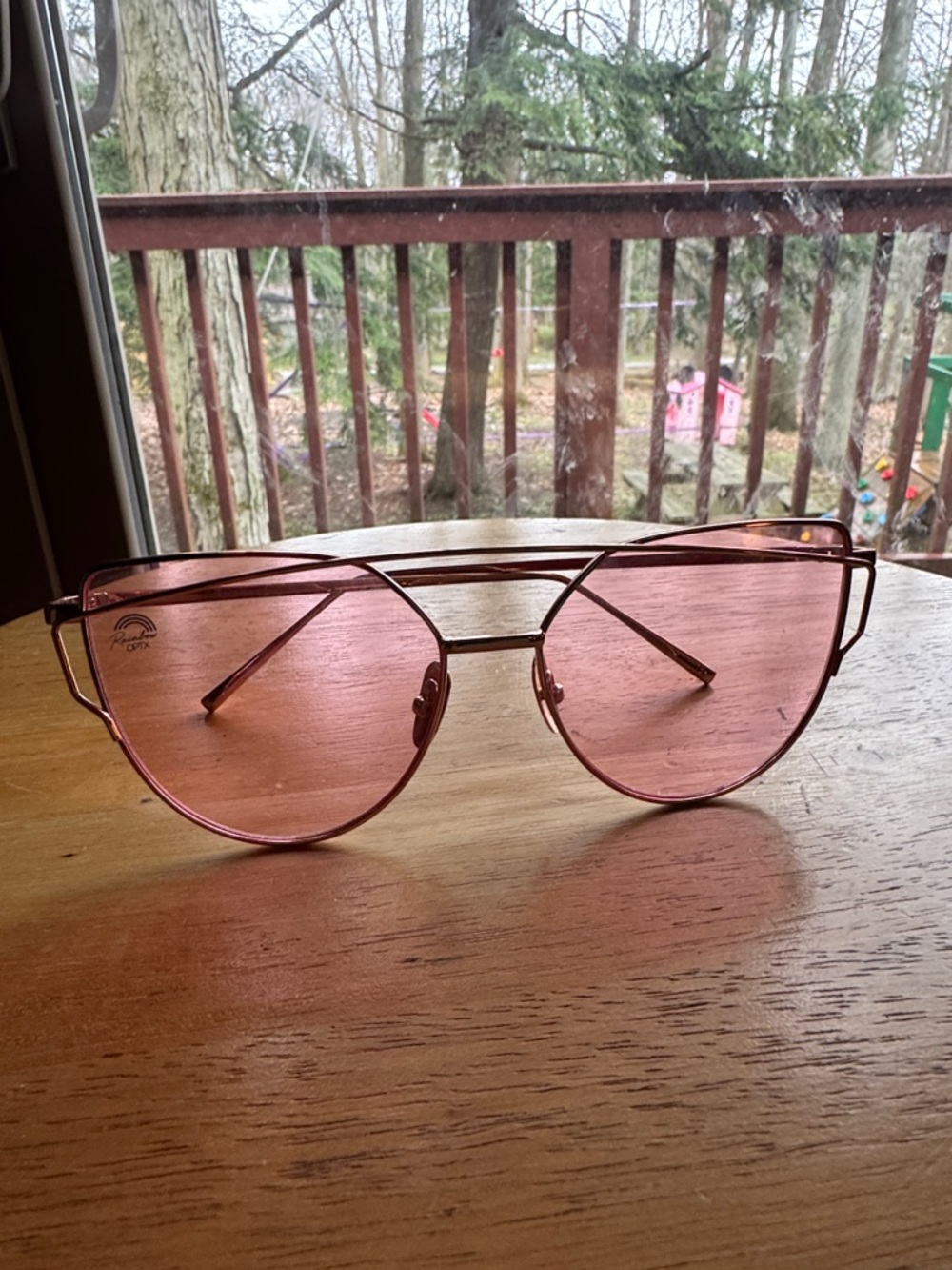 Pink Metal Frame Aviator Sunglasses